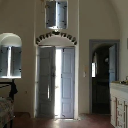Joseph Traditional House In Castle Prázdninový dům Emporio (Santorini)