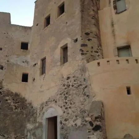 Joseph Traditional House In Castle Emporio (Santorini)